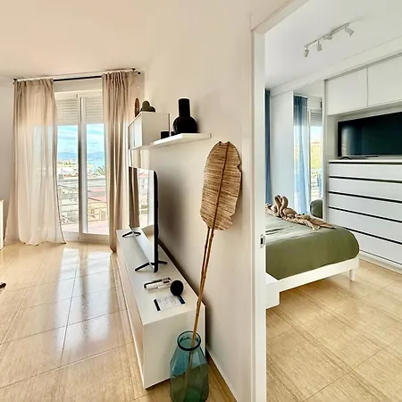 Arrecife De La Roca, Ventana Al Mar Torremolinos